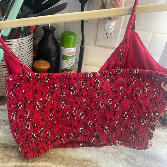 Red floral pattern crop top - Picture 3 of 5